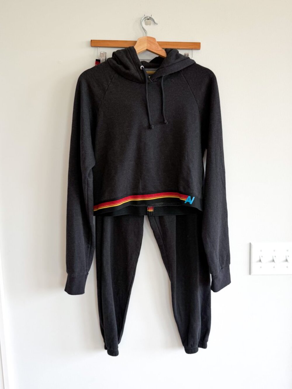 Aviator Nation Logo Rainbow Striped Trim Cropped Hoodie Set Black M